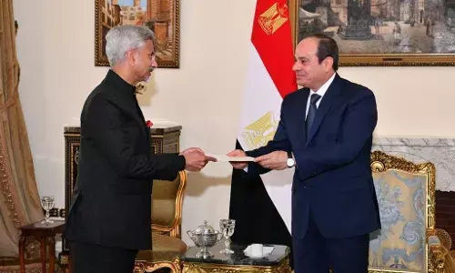 इस मुस्लिम देश के राष्ट्रपति को मिला गणतंत्र दिवस समारोह के चीफ गेस्ट बनने का न्योता, जयशंकर ने दिया PM मोदी का संदेश इस मुस्लिम देश के राष्ट्रपति को मिला गणतंत्र दिवस समारोह के चीफ गेस्ट बनने का न्योता, जयशंकर ने दिया PM मोदी का संदेश