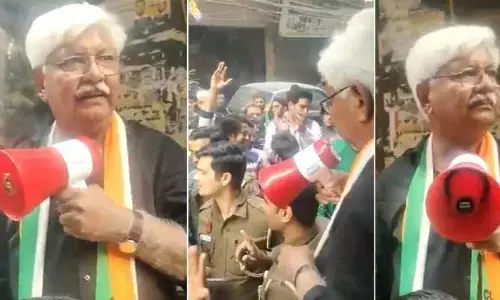 दिल्ली : कांग्रेस के पूर्व विधायक आसिफ मो. खान गिरफ्तार, जानें- क्या है पूरा मामला दिल्ली : कांग्रेस के पूर्व विधायक आसिफ मो. खान गिरफ्तार, जानें- क्या है पूरा मामला