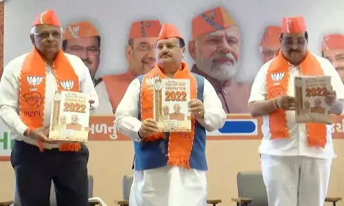 Gujarat Elections: BJP का घोषणापत्र जारी: 5 साल में 20 लाख नौकरियां, छात्राओं को मुफ्त में इलेक्ट्रिक स्कूटी, कर्ज माफी और फ्री बिजली Gujarat Elections: BJP का घोषणापत्र जारी: 5 साल में 20 लाख नौकरियां, छात्राओं को मुफ्त में इलेक्ट्रिक स्कूटी, कर्ज माफी और फ्री बिजली