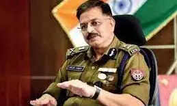 नोएडा में दो डीसीपी, एक एसीपी और एक दर्जन थाना प्रभारी बदले गए, देखिए पूरी सूची नोएडा में दो डीसीपी, एक एसीपी और एक दर्जन थाना प्रभारी बदले गए, देखिए पूरी सूची