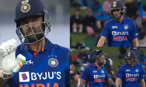 VIDEO: जब LIVE मैच में सूर्यकुमार यादव को शुभमन गिल से मांगनी पड़ी माफी, वजह जानकर आप हो जाएंगे हैरान VIDEO: जब LIVE मैच में सूर्यकुमार यादव को शुभमन गिल से मांगनी पड़ी माफी, वजह जानकर आप हो जाएंगे हैरान