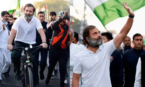 Bharat Jodo Yatra : भारत जोड़ो यात्रा में बुलेट के बाद साइकिल की सवारी करते दिखे राहुल गांधी Bharat Jodo Yatra : भारत जोड़ो यात्रा में बुलेट के बाद साइकिल की सवारी करते दिखे राहुल गांधी