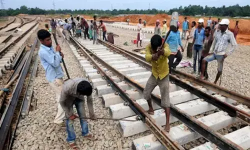 मानिकपुर से चित्रकूट तक 120 किलोमीटर रेल लाइन बिछाए जाने के बाद 2 पिछड़े जिलों का तेजी से होगा विकास