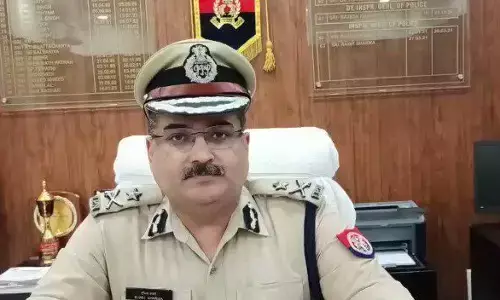 Prayagraj Police Commissioner: प्रयागराज के पहले पुलिस कमिश्नर बनाए गए IPS रमित शर्मा, आम लोगों में हर्ष का माहौल Prayagraj Police Commissioner: प्रयागराज के पहले पुलिस कमिश्नर बनाए गए IPS रमित शर्मा, आम लोगों में हर्ष का माहौल