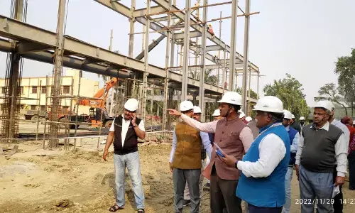 рдХрд╛рд╢реА рдореЗрдВ рдЪрд▓ рд░рд╣реЗ рдкрд░рд┐рдпреЛрдЬрдирд╛рдУрдВ рдХрд╛ рдбреАрдПрдо рдиреЗ рдХрд┐рдпрд╛ рдирд┐рд░реАрдХреНрд╖рдг! рд╕рдбрд╝рдХ рдЪреМрдбрд╝реАрдХрд░рдг рдХрд╛ рдХрд╛рд░реНрдп рджреЗрд░реА рд╣реЛрдиреЗ рдкрд░ рдкреАрдбрдмреНрд▓реНрдпреВрдбреА рдХреЗ рдЗрдВрдЬреАрдирд┐рдпрд░ рдХреЛ рд▓рдЧрд╛рдИ рдлрдЯрдХрд╛рд░.. рдХрд╛рд╢реА рдореЗрдВ рдЪрд▓ рд░рд╣реЗ рдкрд░рд┐рдпреЛрдЬрдирд╛рдУрдВ рдХрд╛ рдбреАрдПрдо рдиреЗ рдХрд┐рдпрд╛ рдирд┐рд░реАрдХреНрд╖рдг! рд╕рдбрд╝рдХ рдЪреМрдбрд╝реАрдХрд░рдг рдХрд╛ рдХрд╛рд░реНрдп рджреЗрд░реА рд╣реЛрдиреЗ рдкрд░ рдкреАрдбрдмреНрд▓реНрдпреВрдбреА рдХреЗ рдЗрдВрдЬреАрдирд┐рдпрд░ рдХреЛ рд▓рдЧрд╛рдИ рдлрдЯрдХрд╛рд░..