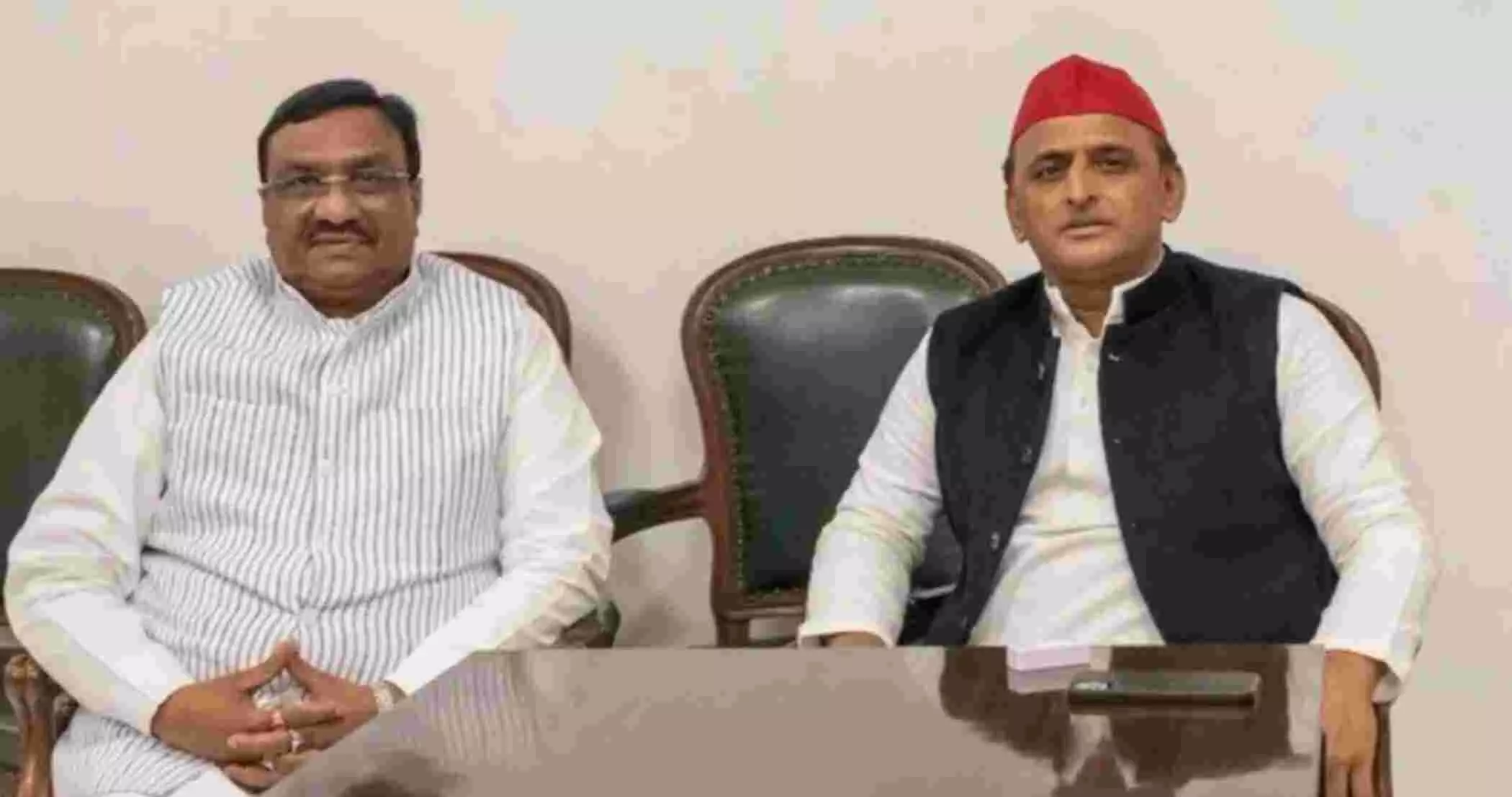 अखिलेश यादव को बड़ा झटका, धर्म सिंह सैनी सपा छोड़ भाजपा में होंगे शामिल, CM योगी की मौजूदगी में होगी घर वापसी अखिलेश यादव को बड़ा झटका, धर्म सिंह सैनी सपा छोड़ भाजपा में होंगे शामिल, CM योगी की मौजूदगी में होगी घर वापसी