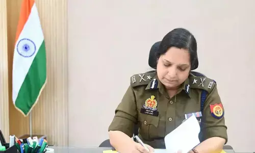 गौतमबुद्ध नगर पुलिस कमिश्नर लक्ष्मी सिंह का पहला एक्शन, एक सब इंस्पेक्टर को तत्काल किया सस्पेंड