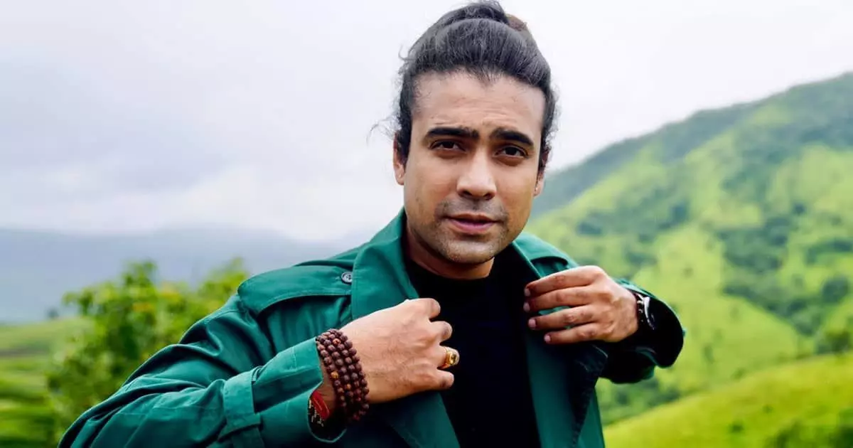सिंगर जुबिन नौटियाल अस्पताल में भर्ती, सीढ़ियों से गिरने के बाद कोहनी, पसली और सिर में भी आई चोट सिंगर जुबिन नौटियाल अस्पताल में भर्ती, सीढ़ियों से गिरने के बाद कोहनी, पसली और सिर में भी आई चोट
