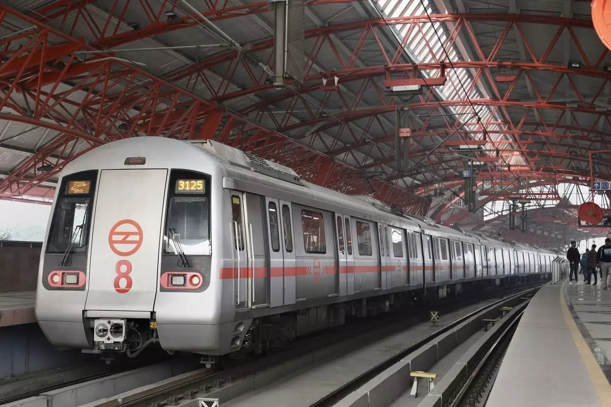 Delhi Metro: दिल्ली मेट्रो में सफर करने वालों के लिए आई बड़ी जानकारी, अब यात्री डिब्बों के साथ होगा कुछ ऐसा