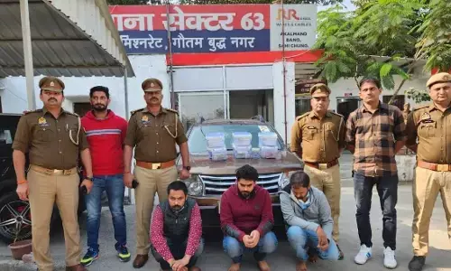 Apple का नकली आईफोन बेचने वाले गिरोह का खुलासा, तीन गिरफ्तार Apple का नकली आईफोन बेचने वाले गिरोह का खुलासा, तीन गिरफ्तार