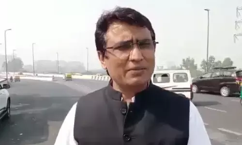 MCD Election : दिल्ली कांग्रेस प्रदेश अध्यक्ष अनिल चौधरी का नाम वोटर लिस्ट से गायब, लगाए ये आरोप! MCD Election : दिल्ली कांग्रेस प्रदेश अध्यक्ष अनिल चौधरी का नाम वोटर लिस्ट से गायब, लगाए ये आरोप!