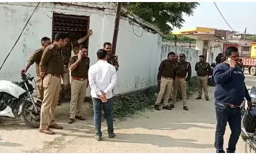 देखिए सीसीटीवी का लाईव वीडियो, बलिया के शीतल दवनी गाँव मे चली 30 राउंड से ऊपर गोलियां, मचा हड़कंप