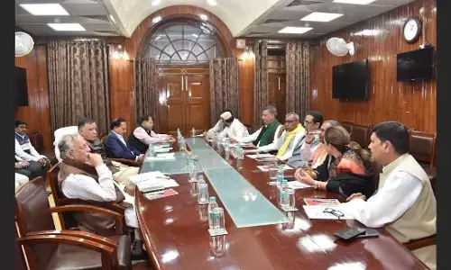 संसदीय व्यवस्था में संवाद और सकारात्मक चर्चा-परिचर्चा के माध्यम से लोकतंत्र मजबूत होता है - सतीश महाना संसदीय व्यवस्था में संवाद और सकारात्मक चर्चा-परिचर्चा के माध्यम से लोकतंत्र मजबूत होता है - सतीश महाना