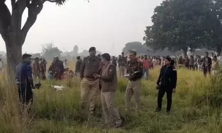 Rae Bareli Breaking News: रायबरेली में आम के पेड़ से एक ही रस्सी पर लटके मिले जीजा-साली के शव Rae Bareli Breaking News: रायबरेली में आम के पेड़ से एक ही रस्सी पर लटके मिले जीजा-साली के शव