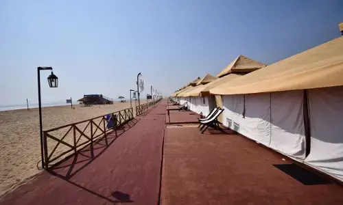 काशी में बसने जा रहा है टेंट सिटी! गंगा किनारे यात्री करेगें सुखद अनुभव...