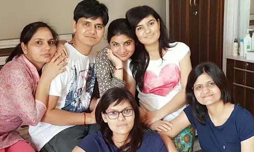 तीन बहनें 5वीं तक सरकारी स्कूल में पढ़ीं, फिर एक साथ दिया सिविल सर्विस का एग्जाम और बन गईं अफसर तीन बहनें 5वीं तक सरकारी स्कूल में पढ़ीं, फिर एक साथ दिया सिविल सर्विस का एग्जाम और बन गईं अफसर