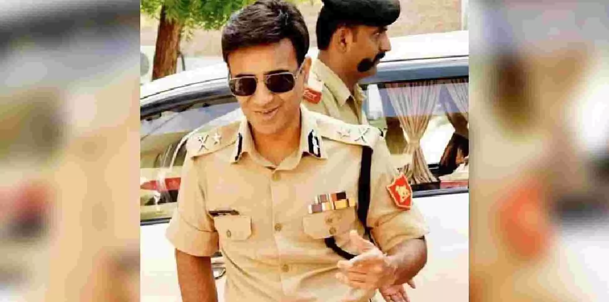IPS अमित लोढ़ा निलंबित, भ्रष्टाचार के आरोप में हुई कार्रवाई, जानें- पूरा मामला IPS अमित लोढ़ा निलंबित, भ्रष्टाचार के आरोप में हुई कार्रवाई, जानें- पूरा मामला
