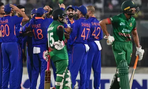 INDvsBAN: टीम इंडिया में किया गया बड़ा बदलाव, आखिरी वनडे के लिए इस खिलाड़ी को स्क्वॉड में किया शामिल INDvsBAN: टीम इंडिया में किया गया बड़ा बदलाव, आखिरी वनडे के लिए इस खिलाड़ी को स्क्वॉड में किया शामिल