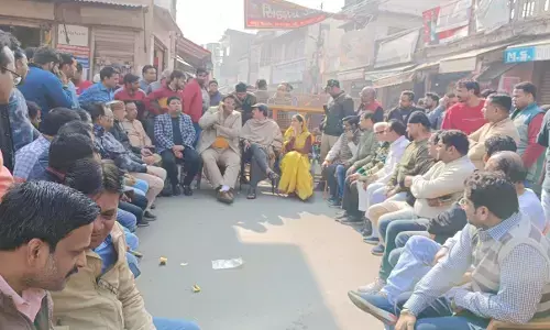 जीएसटी विभाग से परेशान बिजनौर के व्यापारी जीएसटी विभाग से परेशान बिजनौर के व्यापारी