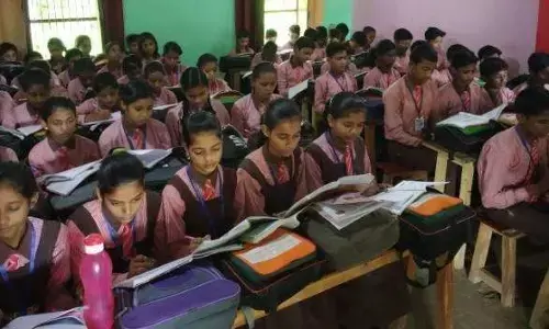 वाराणसी में अनुपस्थित मिले 4 शिक्षक, 4 शिक्षामित्र और 2 अनुदेशक के खिलाफ फिर हुई कार्यवाही वाराणसी में अनुपस्थित मिले 4 शिक्षक, 4 शिक्षामित्र और 2 अनुदेशक के खिलाफ फिर हुई कार्यवाही