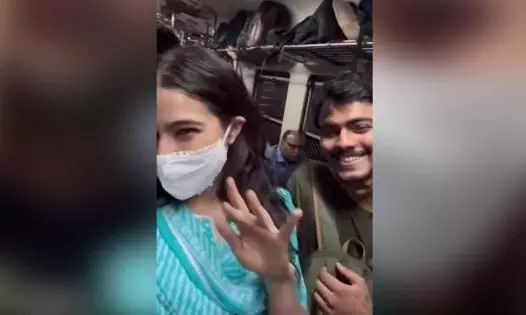 Sara Ali Khan ने खचाखच भरी लोकल ट्रेन में किया सफर, वीडियो पोस्ट कर बोलीं- समय का सद्उपयोग...
