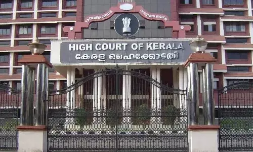 केरल हाईकोर्ट का ऐतिहासिक निर्णय, तलाक के लिए पति पत्नी का 1 साल तक अलग रहना जरूरी नहीं केरल हाईकोर्ट का ऐतिहासिक निर्णय, तलाक के लिए पति पत्नी का 1 साल तक अलग रहना जरूरी नहीं