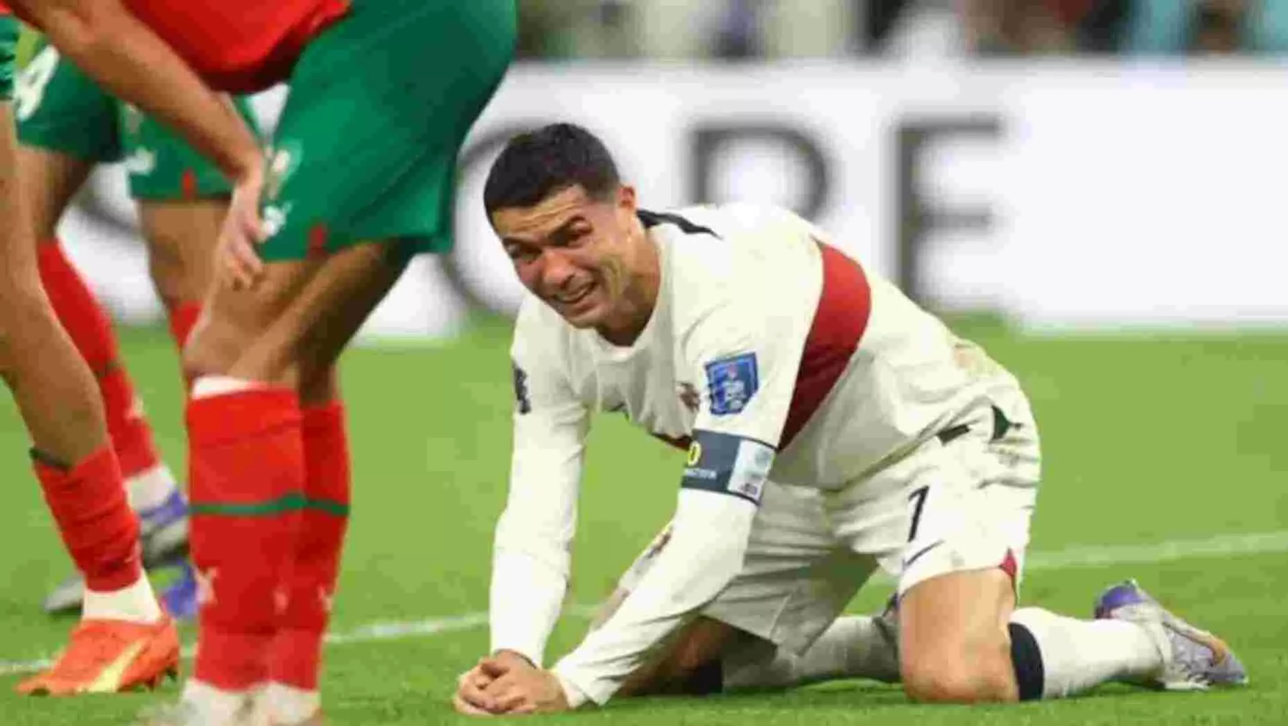 FIFA World Cup: पुर्तगाल की हार बर्दाश्त नहीं कर पाए क्रिस्टियानो रोनाल्डो, फूट-फूटकर रोने लगे- Video