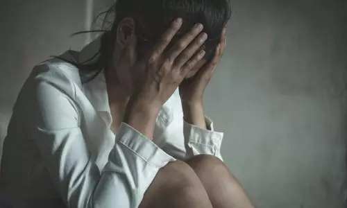 बारात देख कर लौट रही छात्रा संग तीन युवकों ने किया गैंगरेप, बेहोशी हालत में छोड़कर भागे आरोपी बारात देख कर लौट रही छात्रा संग तीन युवकों ने किया गैंगरेप, बेहोशी हालत में छोड़कर भागे आरोपी