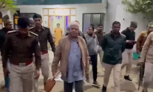 पीएम मोदी की हत्या की बात करने वाले कांग्रेस नेता राजा पटेरिया गिरफ्तार पीएम मोदी की हत्या की बात करने वाले कांग्रेस नेता राजा पटेरिया गिरफ्तार