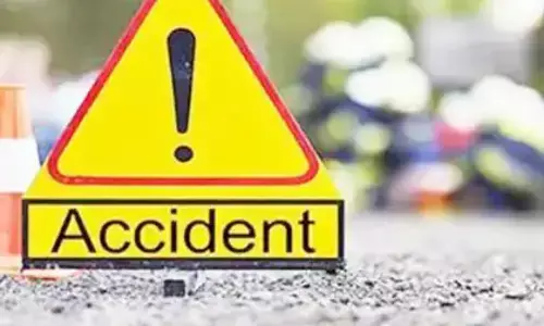 बदायूं के बिसौली में स्कूली बस खाई में गिरी, 12 से ज्यादा बच्चे घायल बदायूं के बिसौली में स्कूली बस खाई में गिरी, 12 से ज्यादा बच्चे घायल