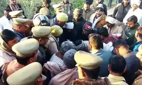 UP POLICE NEWS: पुलिस कस्टडी में युवक की मौत, SHO समेत 9 पुलिसकर्मी सस्पेंड UP POLICE NEWS: पुलिस कस्टडी में युवक की मौत, SHO समेत 9 पुलिसकर्मी सस्पेंड
