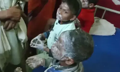 Hamirpur News: हमीरपुर में शादी समारोह में LPG सिलेंडर लीक होने से लगी आग, 22 लोग झुलसे, 8 की हालत गंभीर Hamirpur News: हमीरपुर में शादी समारोह में LPG सिलेंडर लीक होने से लगी आग, 22 लोग झुलसे, 8 की हालत गंभीर