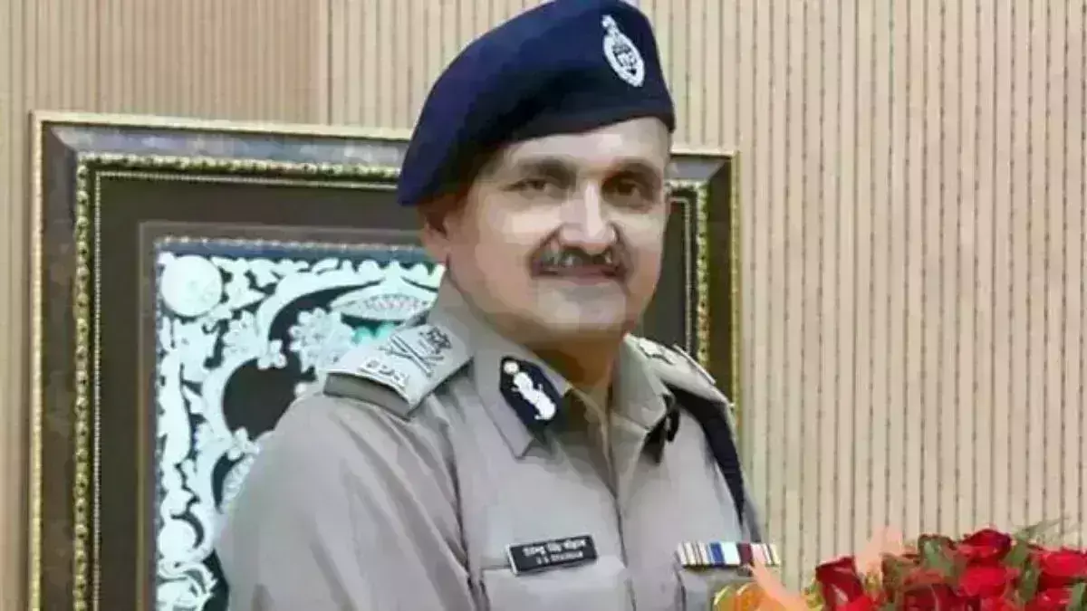 यूपी के पुलिस प्रबंधन में बड़ा बदलाव , DGP डीएस चौहान ने जारी किया आदेश यूपी के पुलिस प्रबंधन में बड़ा बदलाव , DGP डीएस चौहान ने जारी किया आदेश