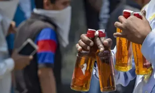 बिहार में शराब मामले में पुलिस बेगुनाहों को कर रही है परेशान