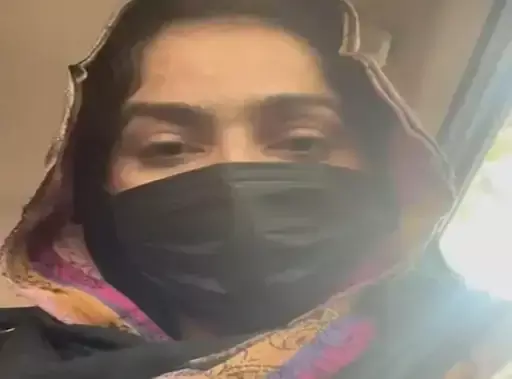 युवती का आरोप- दोस्तों के सामने मारे सिर पर जूते, प्राइवेट पार्ट पर किया टच,लुधियाना के SHO अमरिंद्र सिंह पर लगा आरोप युवती का आरोप- दोस्तों के सामने मारे सिर पर जूते, प्राइवेट पार्ट पर किया टच,लुधियाना के SHO अमरिंद्र सिंह पर लगा आरोप