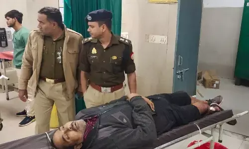 फर्रुखाबाद में पुलिस से इनामी बदमाश की मुठभेड़, घायल बदमाश की इलाज के दौरान मौत फर्रुखाबाद में पुलिस से इनामी बदमाश की मुठभेड़, घायल बदमाश की इलाज के दौरान मौत