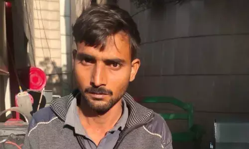 नोएडा : पुलिस अभिरक्षा से कैदी फरार, दो पुलिसकर्मी निलंबित नोएडा : पुलिस अभिरक्षा से कैदी फरार, दो पुलिसकर्मी निलंबित