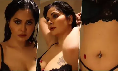 Aabha Paul Hot Video: सेक्सी स्टार आभा पॉल ने ब्लैक लॉन्जरी पहनकर दिखाई बोल्ड अदा, वीडियो हुआ वायरल