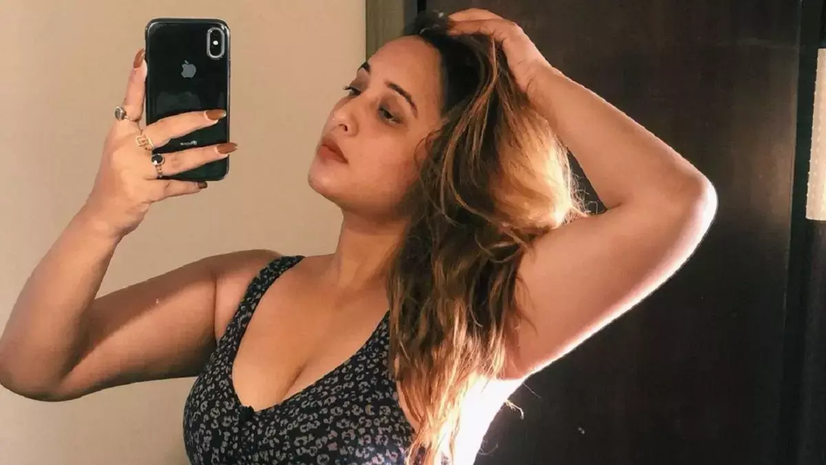 Rani Chatterjee Sexy Video Photo: भोजपुरी एक्ट्रेस रानी चटर्जी ने ब्रा पहनकर दिखाया बोल्ड अवतार, फैंस के भी उड़े होश
