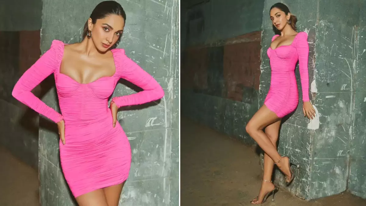 Kiara Advani Sexy Video: कियारा आडवाणी ने हॉट बॉडीकॉन ड्रेस पहन दिए सेक्सी पोज, एक्ट्रेस की हॉटनेस ने बढ़ाया सोशल मीडिया का पारा