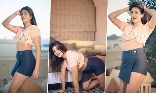 Anjali Arora Sexy Video: Besharam Rang पर Anjali Arora ने किया सेक्सी डांस, देखें ये Hot Video Anjali Arora Sexy Video: Besharam Rang पर Anjali Arora ने किया सेक्सी डांस, देखें ये Hot Video