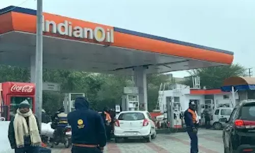 नोएडा में मंत्री के पेट्रोल पंप पर मारपीट का मामला सीएम कार्यालय पहुंचा, डीजीपी ने दिए जांच के आदेश