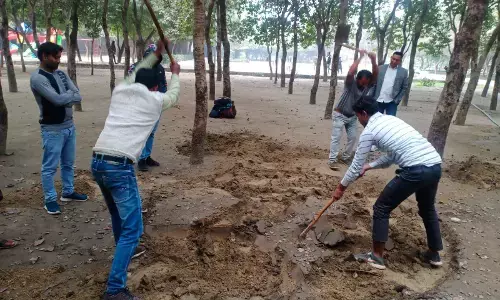 कोरोना काल में शहीद हुए पत्रकारों के लिए नोएडा मीडिया क्लब बनवा रहा स्मारक कोरोना काल में शहीद हुए पत्रकारों के लिए नोएडा मीडिया क्लब बनवा रहा स्मारक