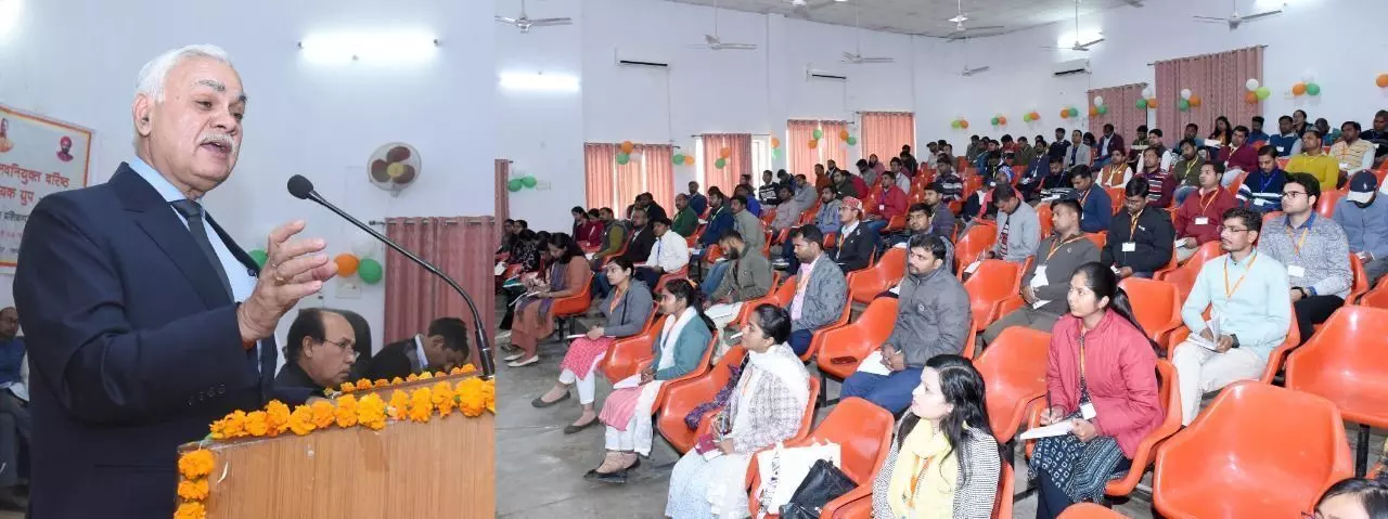 Lucknow news: मुख्य सचिव ने तकनीकी सहायकों से अपने कार्य एवं दायित्वों का निवर्हन पूर्ण निष्ठा एवं ईमानदारी के साथ करने का दिया गुरुमंत्र Lucknow news: मुख्य सचिव ने तकनीकी सहायकों से अपने कार्य एवं दायित्वों का निवर्हन पूर्ण निष्ठा एवं ईमानदारी के साथ करने का दिया गुरुमंत्र