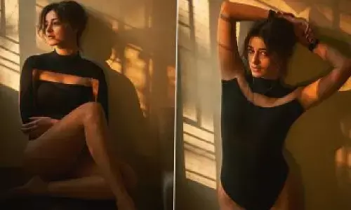 Ananya Panday Sexy Video: Ananya Panday ने सेक्सी अवतार से मचाया तहलका, एक्ट्रेस ने ब्लैक Sultry आउटफिट में फ्लॉन्ट किए सेक्सी कर्व्स Ananya Panday Sexy Video: Ananya Panday ने सेक्सी अवतार से मचाया तहलका, एक्ट्रेस ने ब्लैक Sultry आउटफिट में फ्लॉन्ट किए सेक्सी कर्व्स