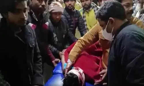 कॉफी मशीन फटने से 5 लोग झुलसे, एक की मौत कॉफी मशीन फटने से 5 लोग झुलसे, एक की मौत