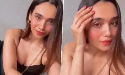 Purvi Mundada Sexy Video: एक्ट्रेस Purvi Mundada ने Braless ड्रेस पहनकर पोस्ट किया दिखाया बोल्ड अंदाज, अकेले मत देखें Video Purvi Mundada Sexy Video: एक्ट्रेस Purvi Mundada ने Braless ड्रेस पहनकर पोस्ट किया दिखाया बोल्ड अंदाज, अकेले मत देखें Video