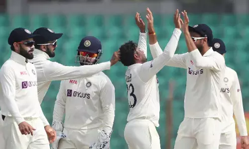 INDvsBAN Test Series : भारत ने बांग्लादेश को चौथी बार क्लीन स्वीप किया, सीरीज भी जीती: दूसरे टेस्ट में 3 विकेट से हराया INDvsBAN Test Series : भारत ने बांग्लादेश को चौथी बार क्लीन स्वीप किया, सीरीज भी जीती: दूसरे टेस्ट में 3 विकेट से हराया