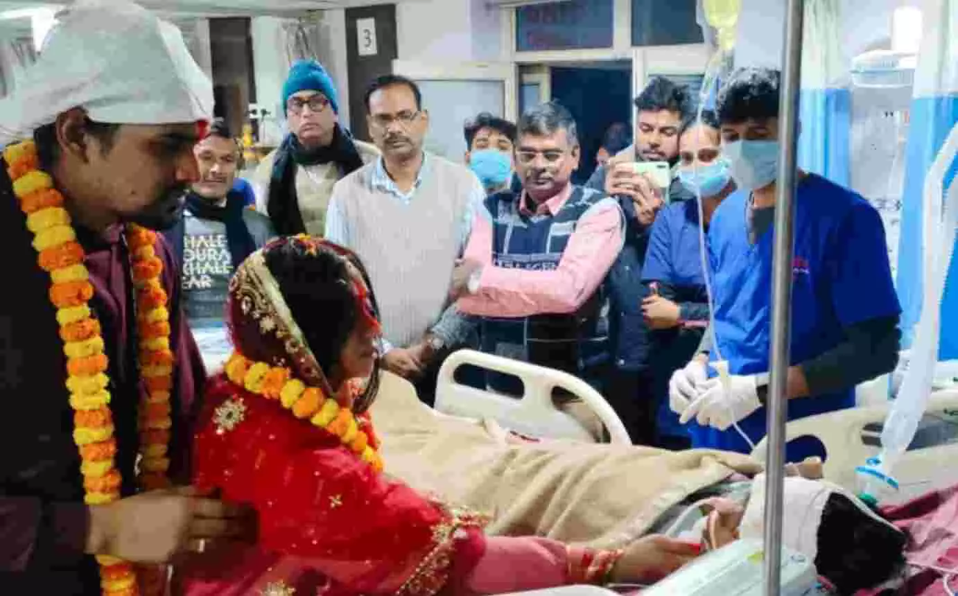 ICU में शादी! बीमार मां ने जताई आखिरी इच्छा… फिर सगाई के एक दिन पहले बेटी ने अस्पताल में लिए 7 फेरे, देखिए- VIDEO