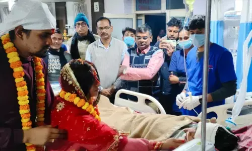 ICU में शादी! बीमार मां ने जताई आखिरी इच्छा… फिर सगाई के एक दिन पहले बेटी ने अस्पताल में लिए 7 फेरे, देखिए- VIDEO